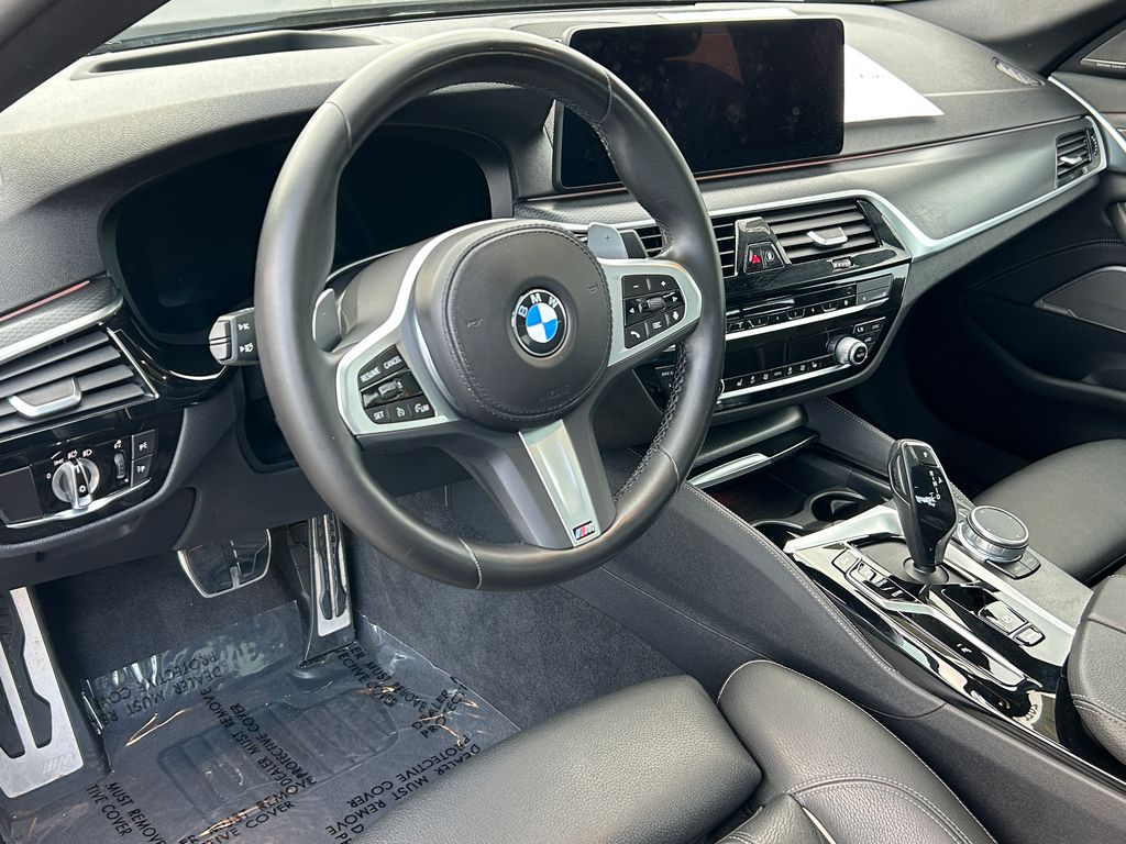 Thumbnail: 2022 BMW 5 Series - 13