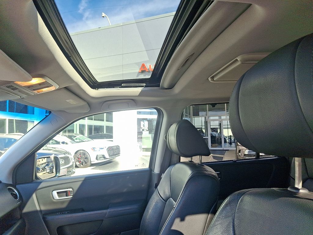 Thumbnail: 2012 Honda Pilot - 14