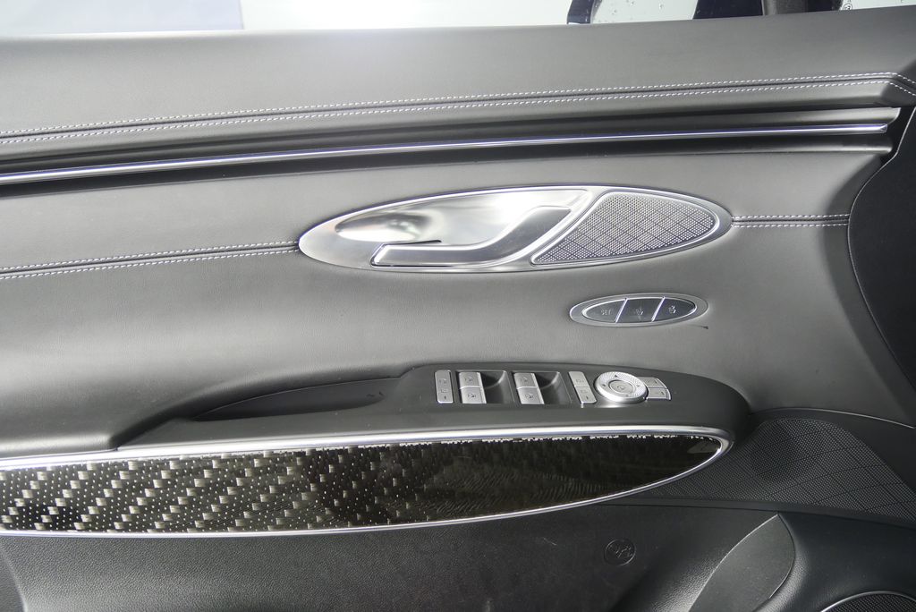 Thumbnail: 2024 Genesis GV70 - 9