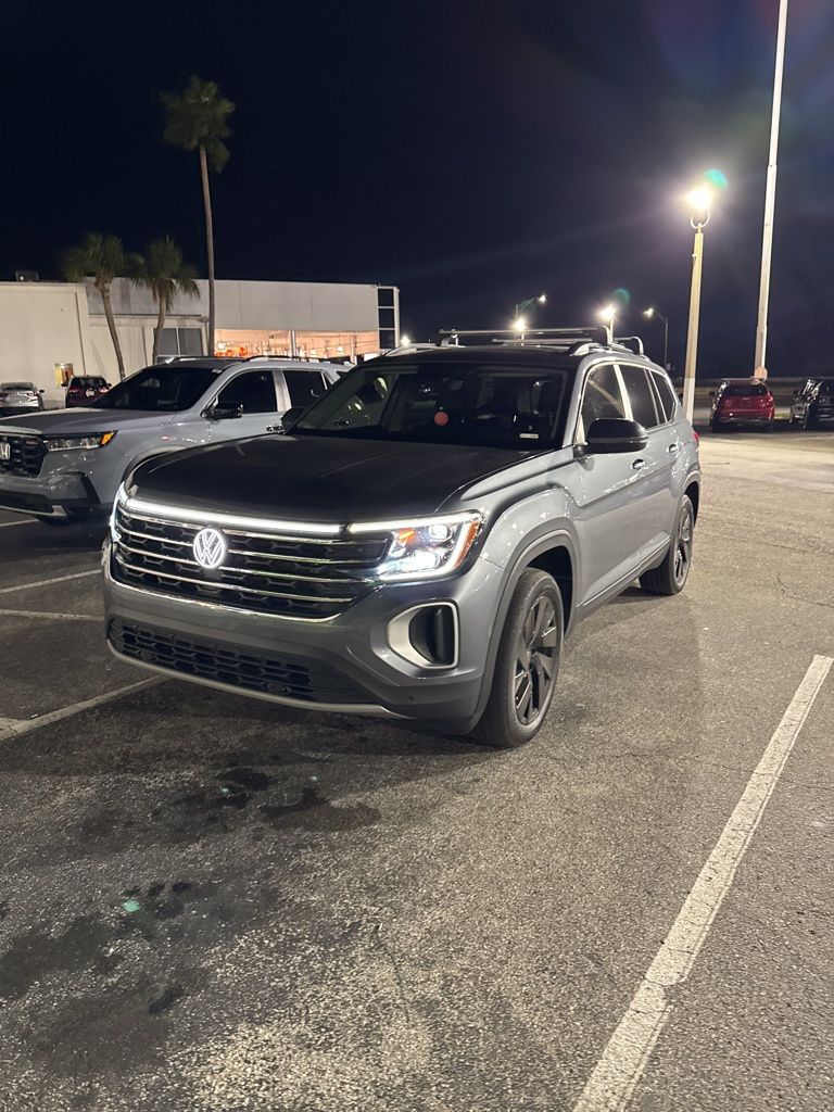 2024 Volkswagen Atlas 2.0T SE w/Technology 2