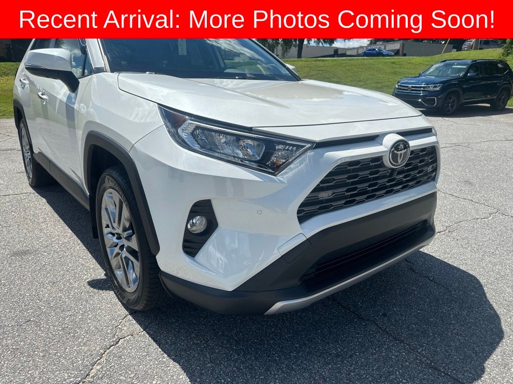White (Blizzard Pearl) 2021 Toyota RAV4 SUV / Crossover Front-Wheel Drive 8-Speed Automatic