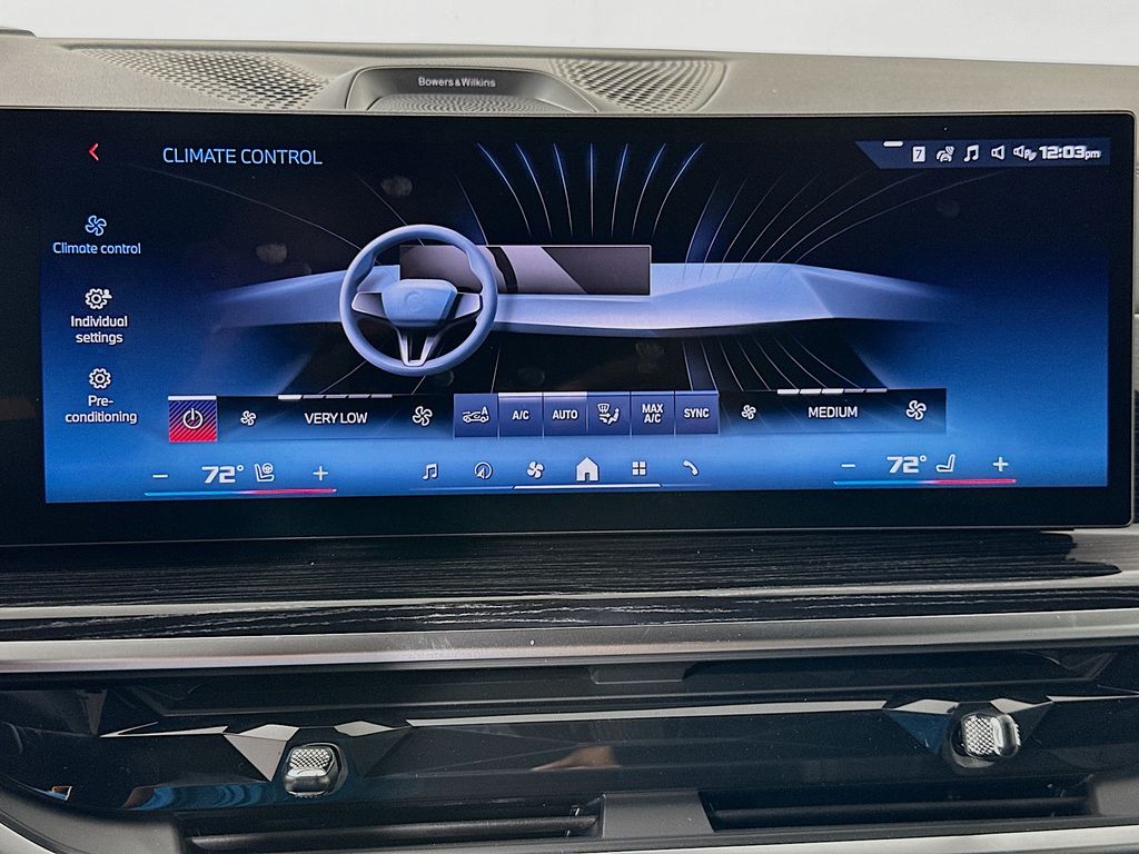 Thumbnail: 2027 BMW X7 - 14