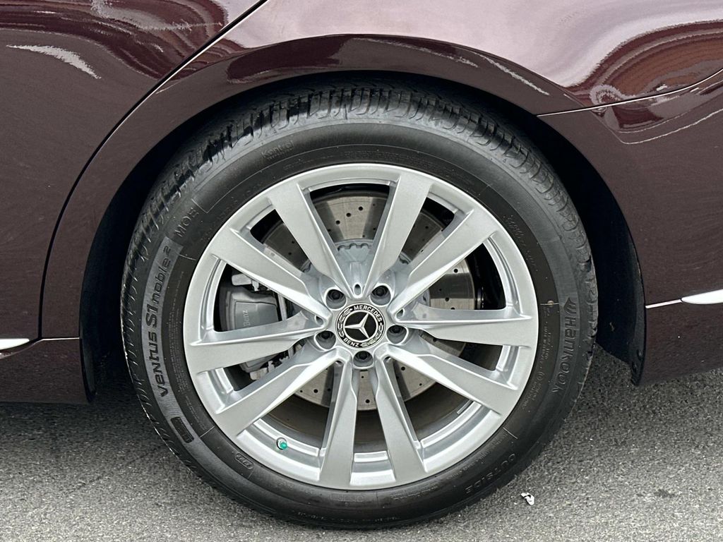 Thumbnail: 2023 Mercedes-Benz S-Class - 15