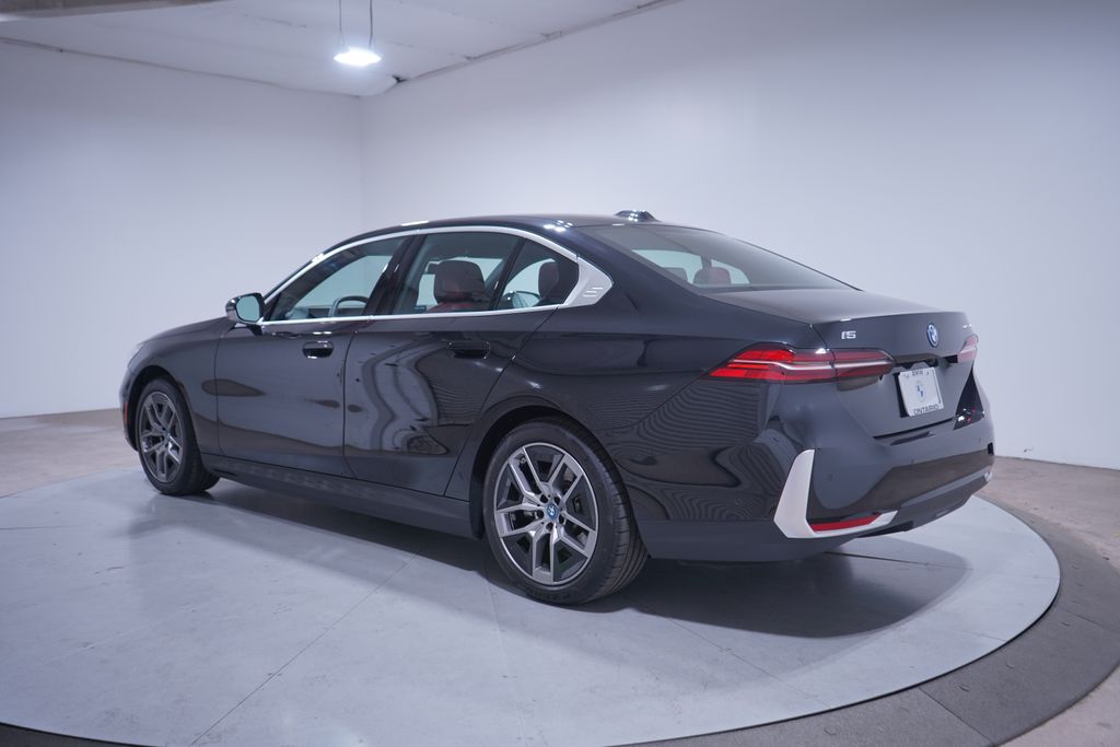 Thumbnail: 2025 BMW i5 - 3