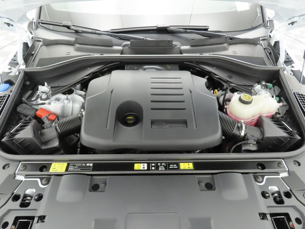 Thumbnail: 2026 Land Rover Range Rover Sport - 29