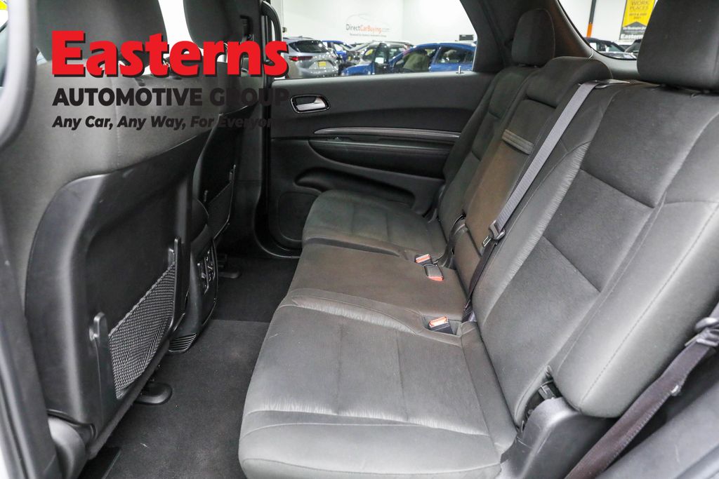 Used 2023 White Dodge SXT image 19