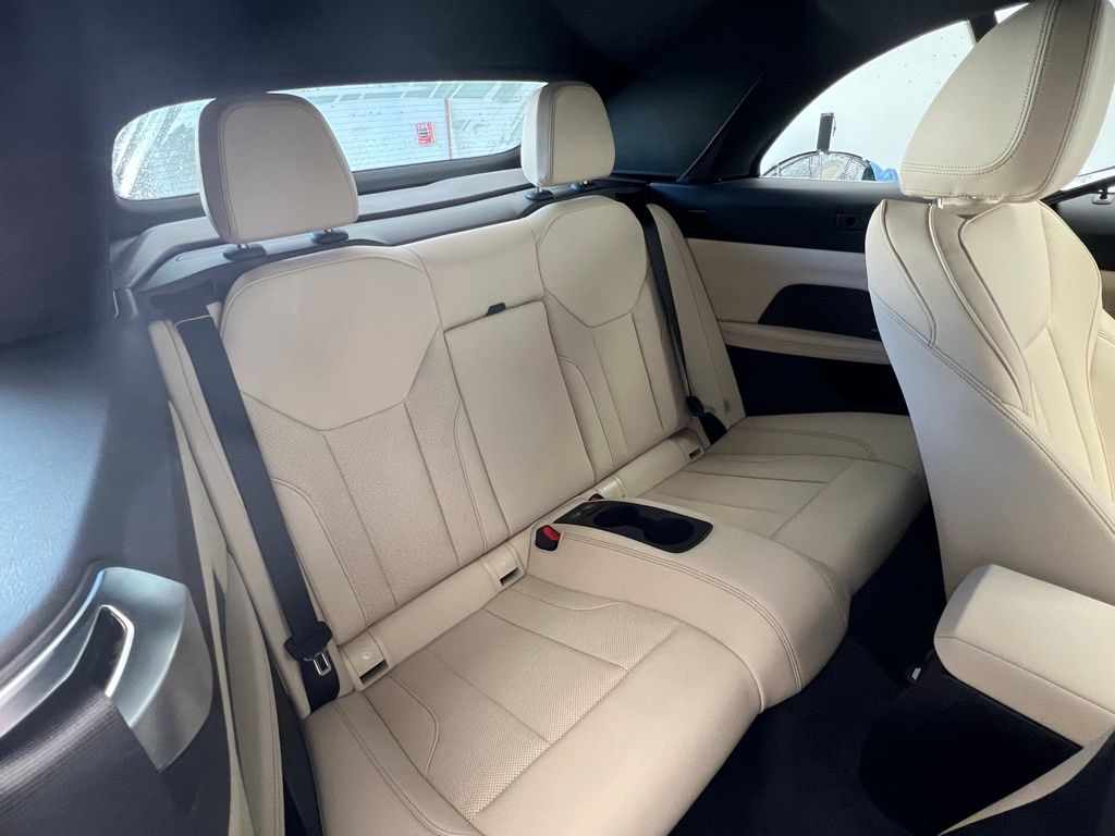 Thumbnail: 2026 BMW 4 Series - 13