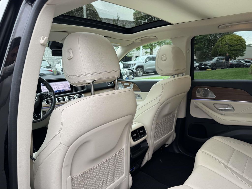 Thumbnail: 2024 Mercedes-Benz GLE - 29