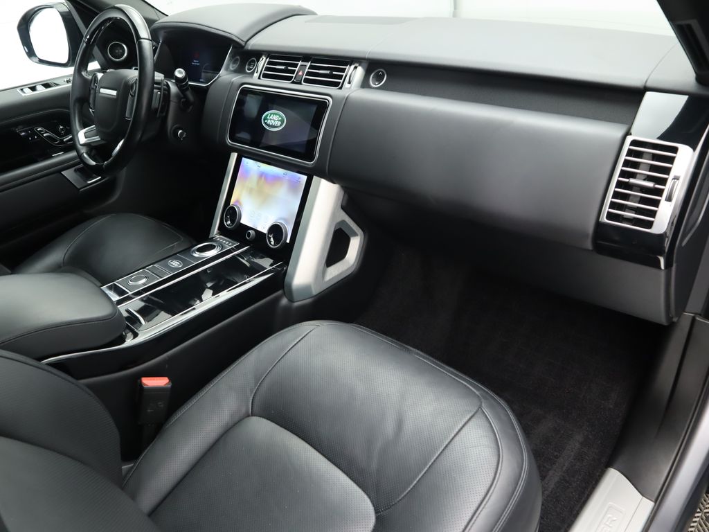 Thumbnail: 2021 Land Rover Range Rover - 17