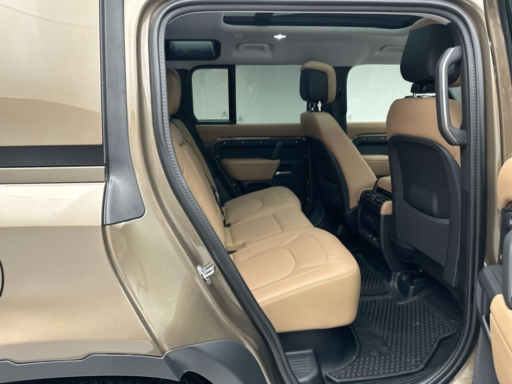 Thumbnail: 2025 Land Rover Defender - 6