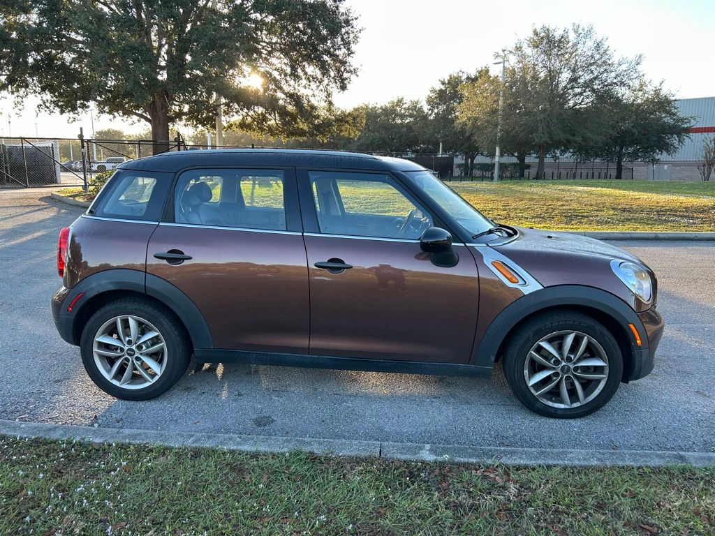 Thumbnail: 2013 MINI Cooper Countryman - 6