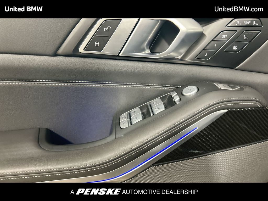 Thumbnail: 2025 BMW X7 - 11