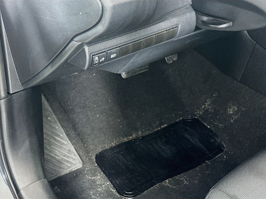 Thumbnail: 2024 Toyota Corolla - 10