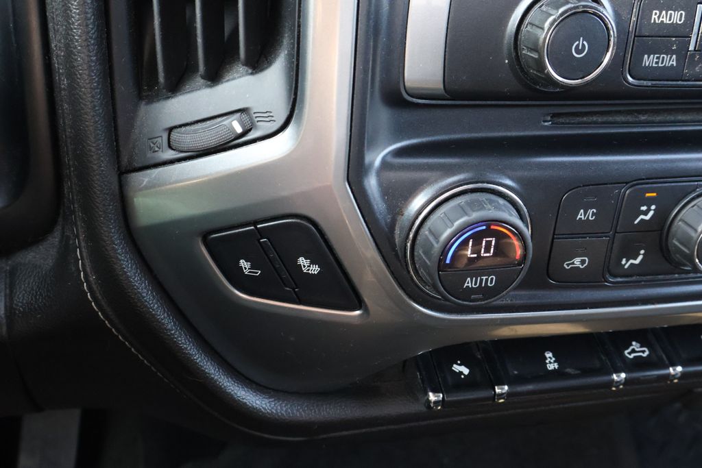 Thumbnail: 2014 Chevrolet Silverado 1500 - 25