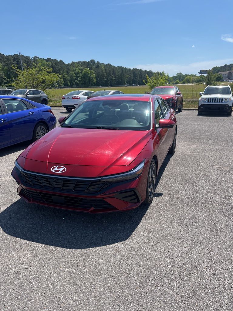 Ultimate Red 2024 Hyundai Elantra Limited FWD Sedan Front-Wheel Drive Continuously Variable Transmission