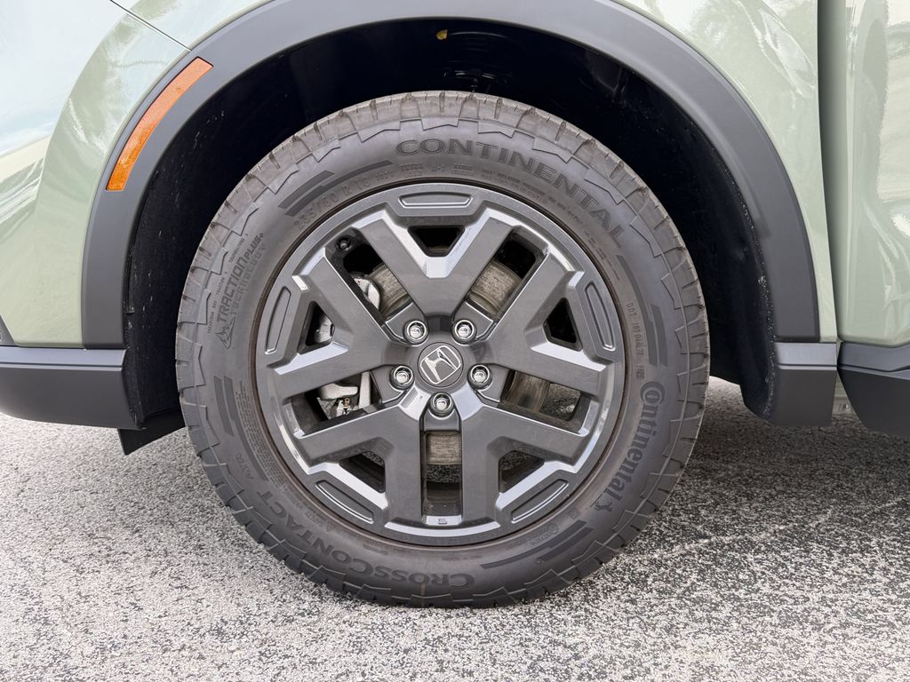 new 2026 Honda CR-V Hybrid car, priced at $36,000