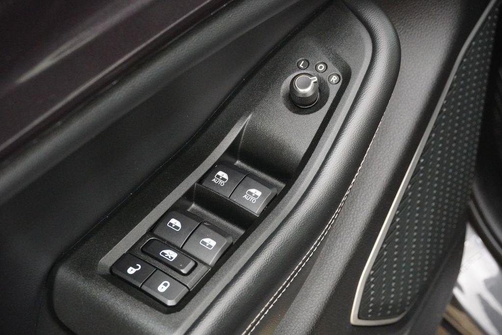 Used Car 2021 Jeep Grand Cherokee L  Altitude For Sale Under $25,000 In Weatherford, Texas