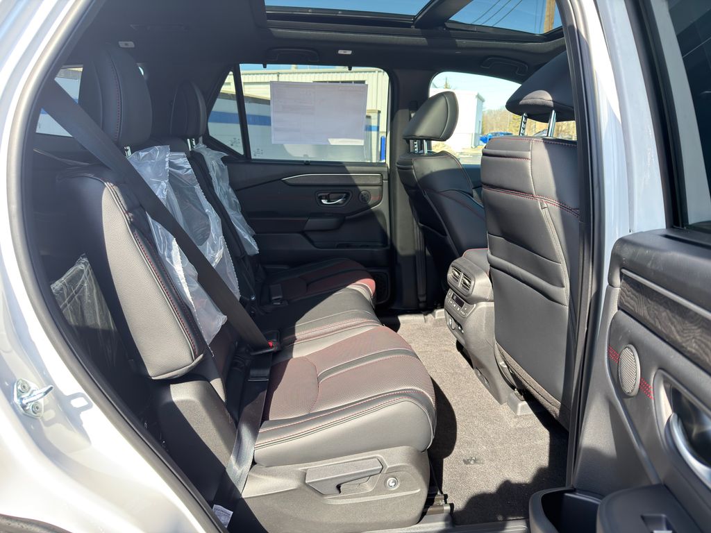 Thumbnail: 2026 Honda Pilot - 25