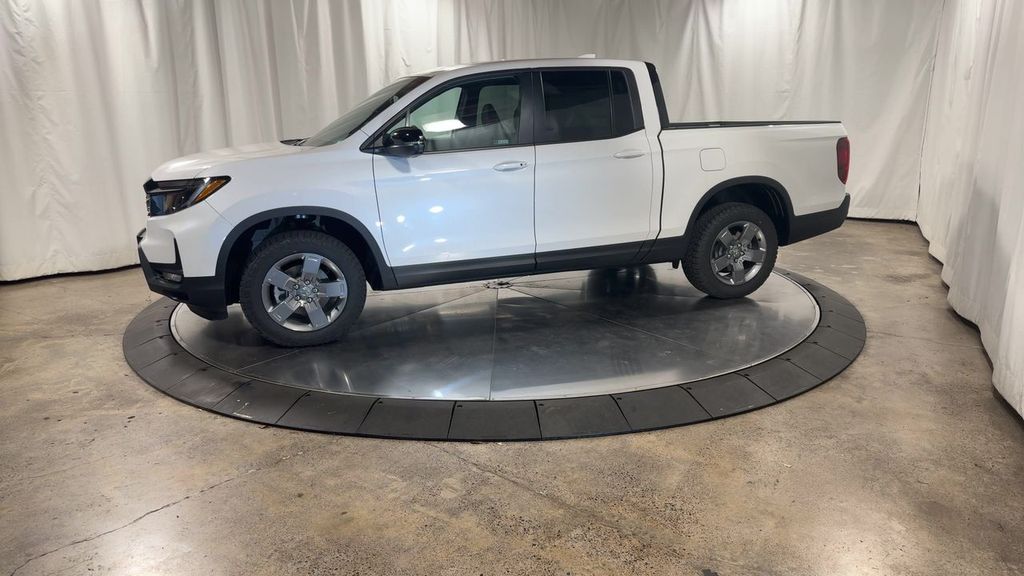 new 2025 Honda Ridgeline car, priced at $47,285