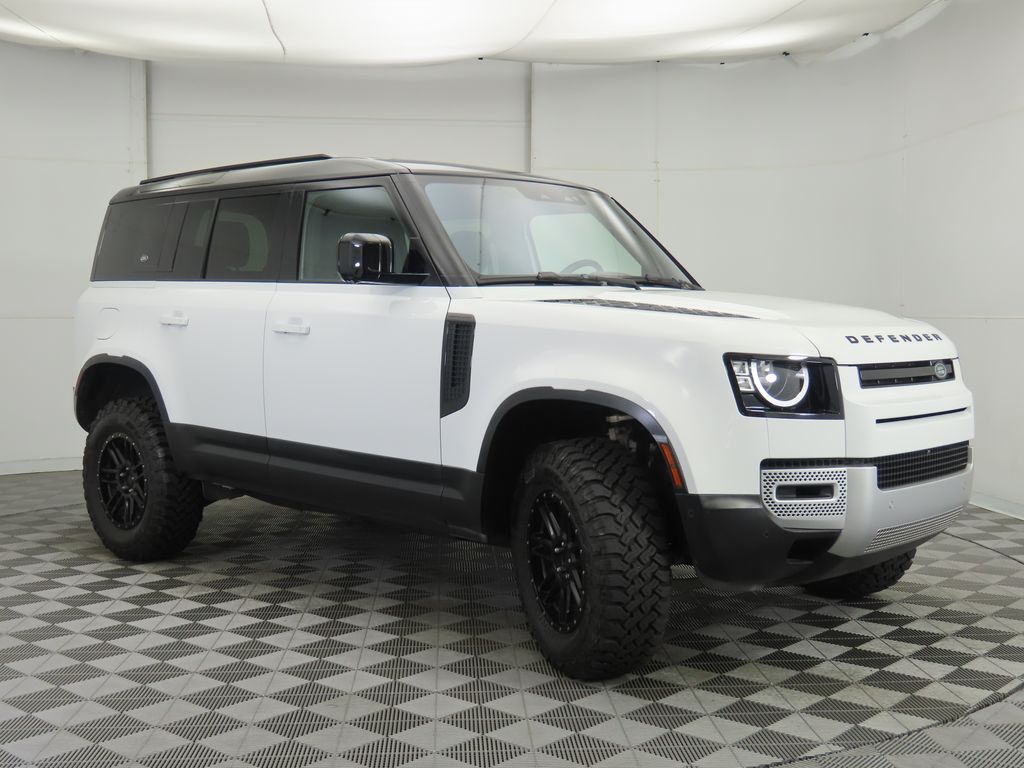 Thumbnail: 2022 Land Rover Defender - 3