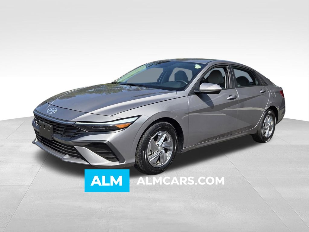 2024 Hyundai Elantra SE