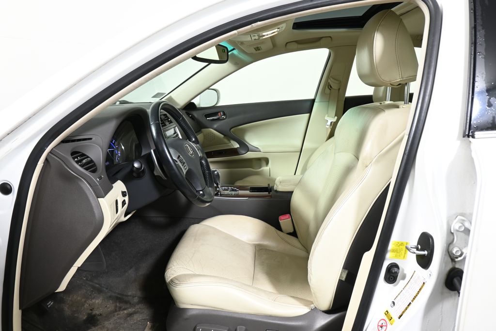 Thumbnail: 2012 Lexus IS - 3