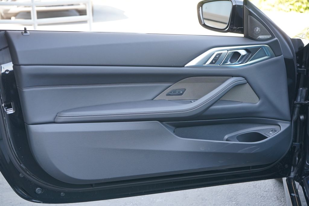 Thumbnail: 2026 BMW 4 Series - 10