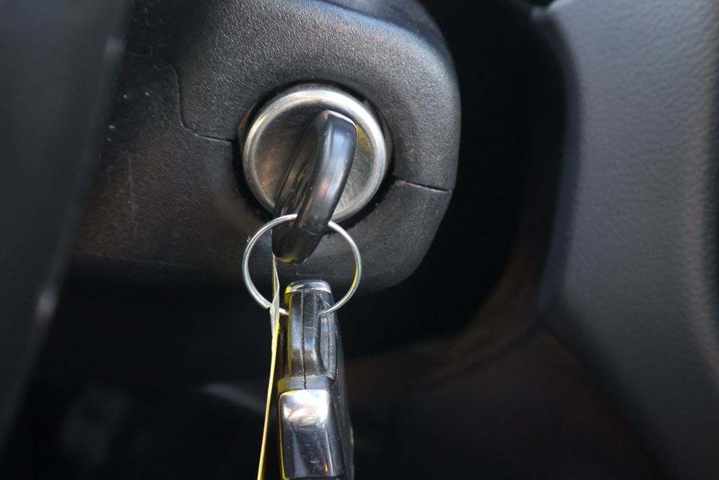 Thumbnail: 2021 Chevrolet Colorado - 30