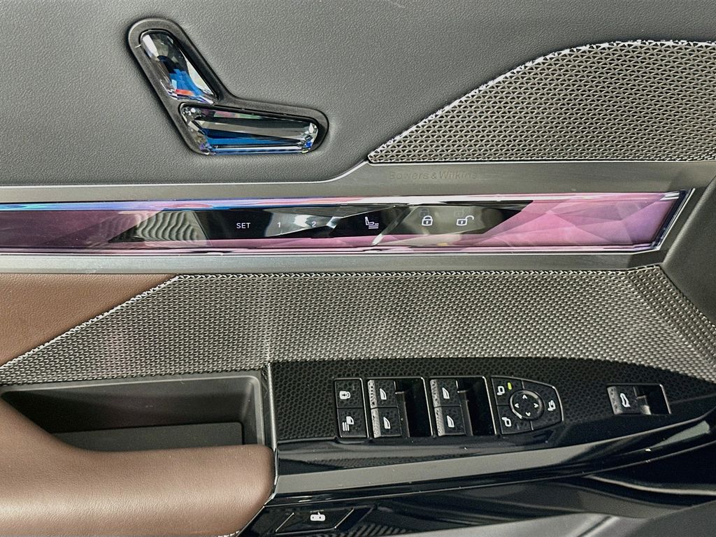 Thumbnail: 2024 BMW i7 - 18
