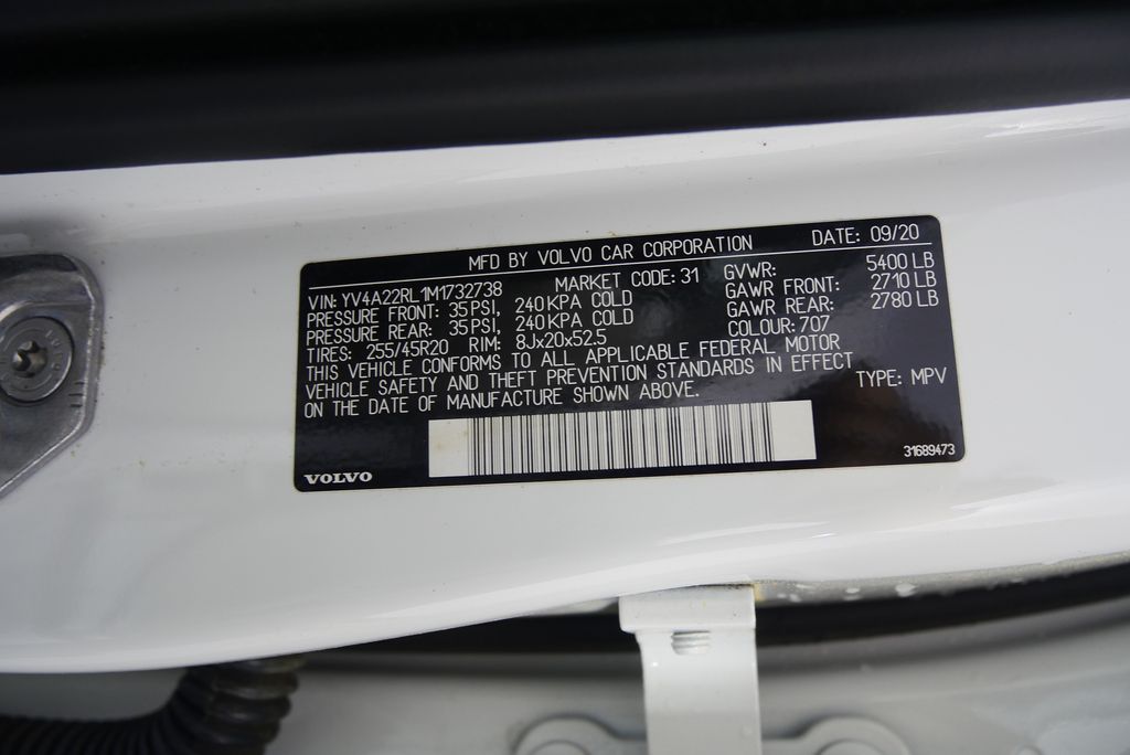 2021 Volvo XC60 T6 Inscription 32