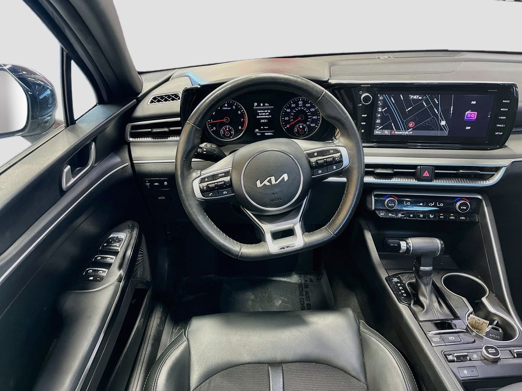 Used 2024 Wolf Gray Kia GT-Line image 24