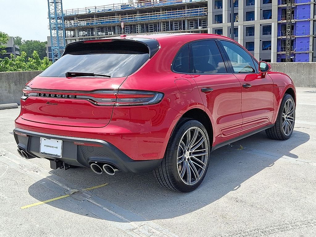 Thumbnail: 2025 Porsche Macan - 8