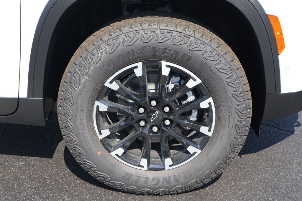 Thumbnail: 2026 Chevrolet Traverse - 11