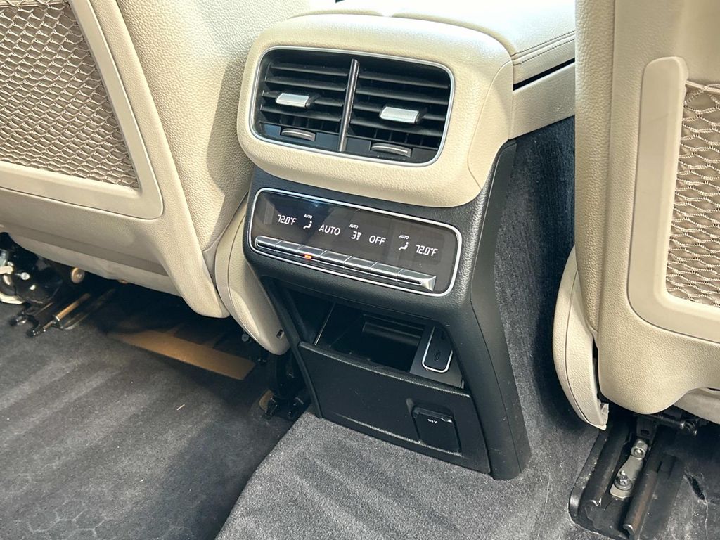 Thumbnail: 2022 Mercedes-Benz GLS - 28