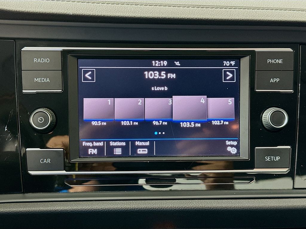 Thumbnail: 2019 Volkswagen Jetta - 14