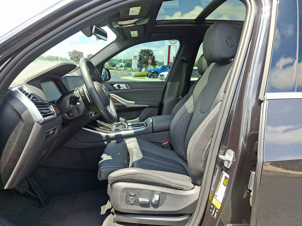 Thumbnail: 2020 BMW X5 - 15