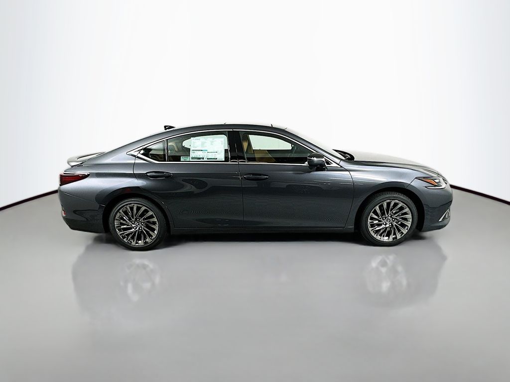 2025 Lexus ES  4