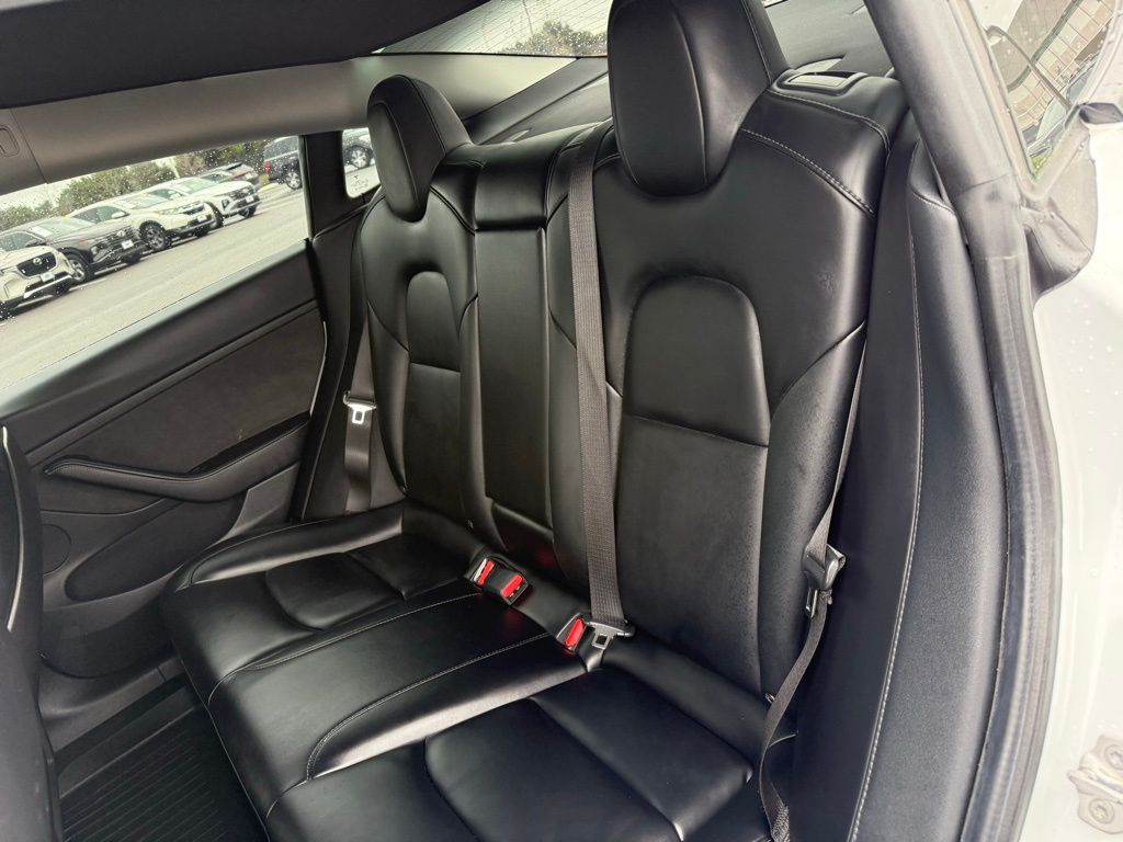 Thumbnail: 2021 Tesla Model 3 - 19