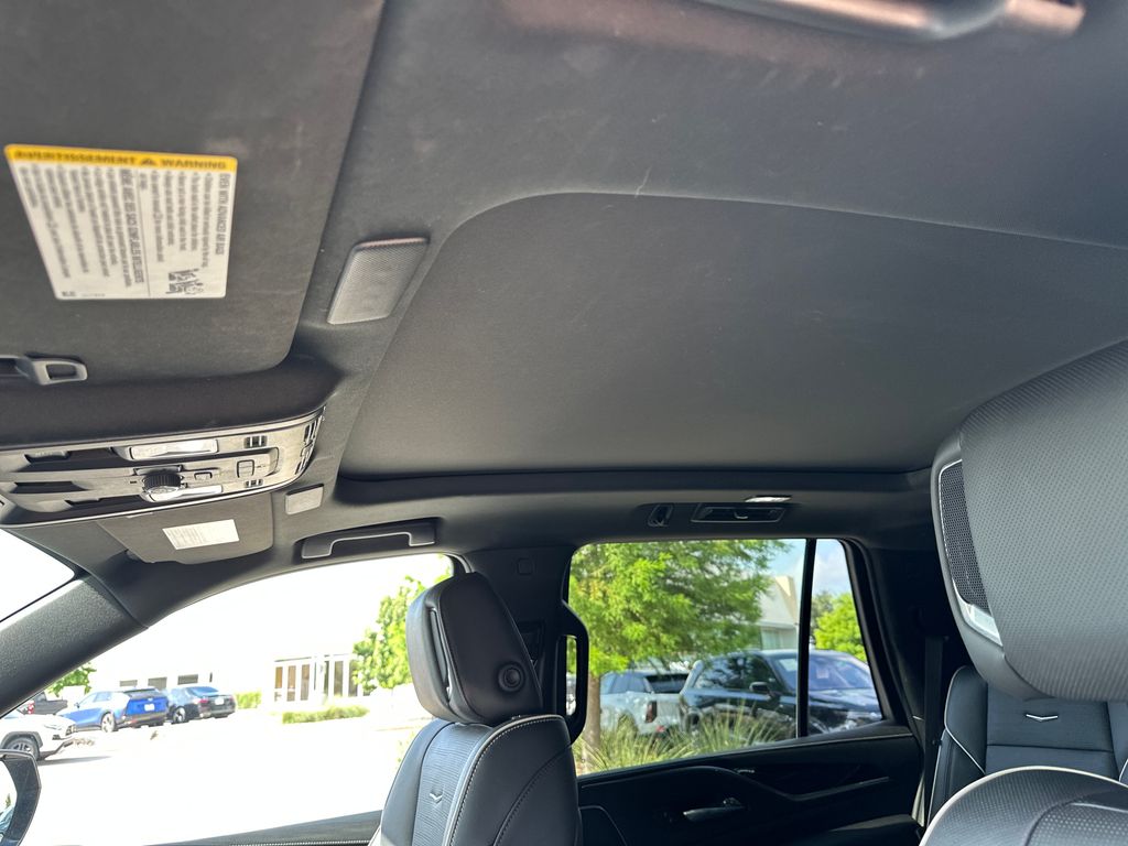 Used 2021 Black Cadillac Sport image 32