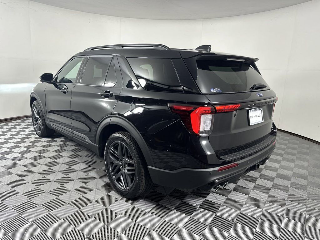 2025 Ford Explorer ST 5