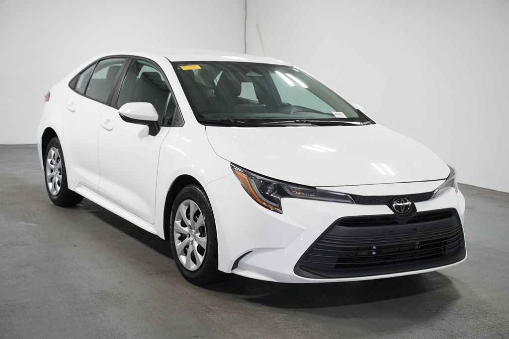 Thumbnail: 2023 Toyota Corolla - 3