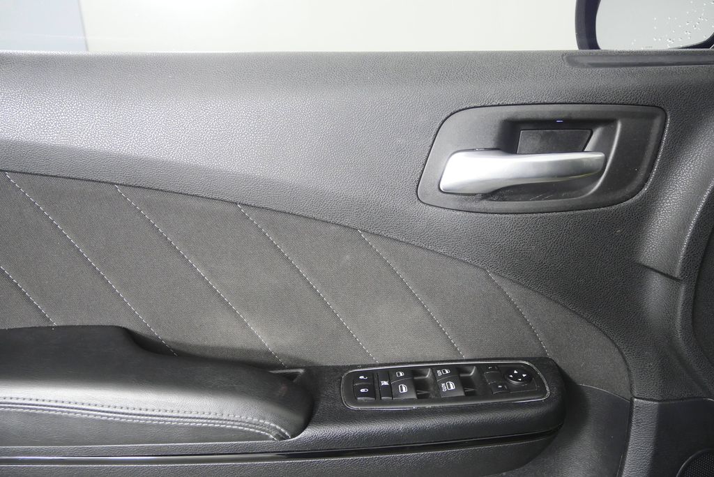 Thumbnail: 2020 Dodge Charger - 8