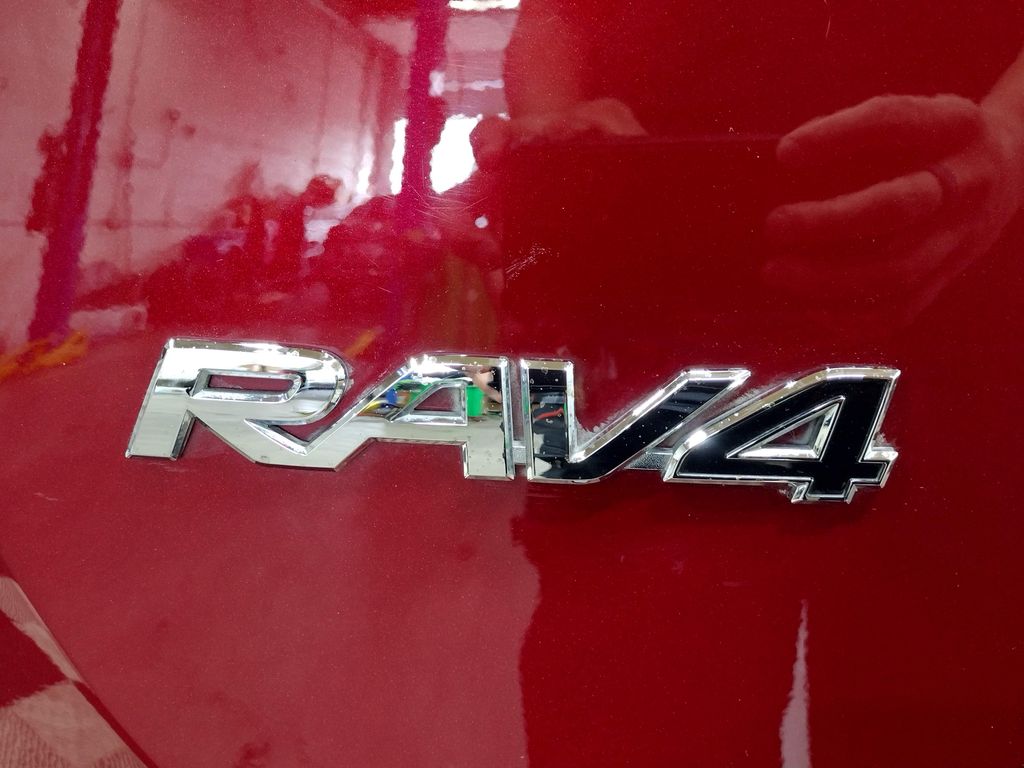2018 Toyota RAV4 Hybrid XLE