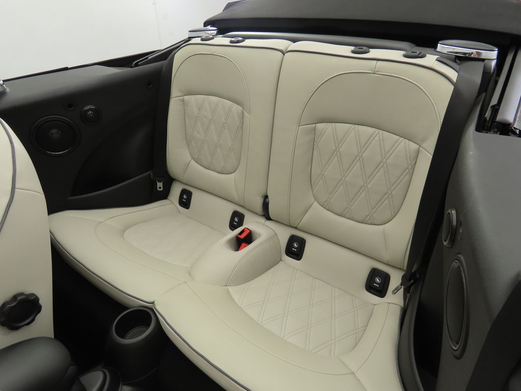 Thumbnail: 2023 MINI Cooper - 21