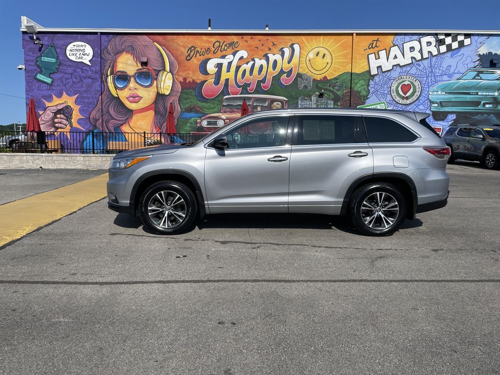 Used 2016 Toyota Highlander SUV