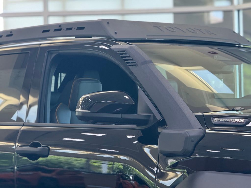 2025 Toyota Tacoma Trailhunter Double Cab photo 2