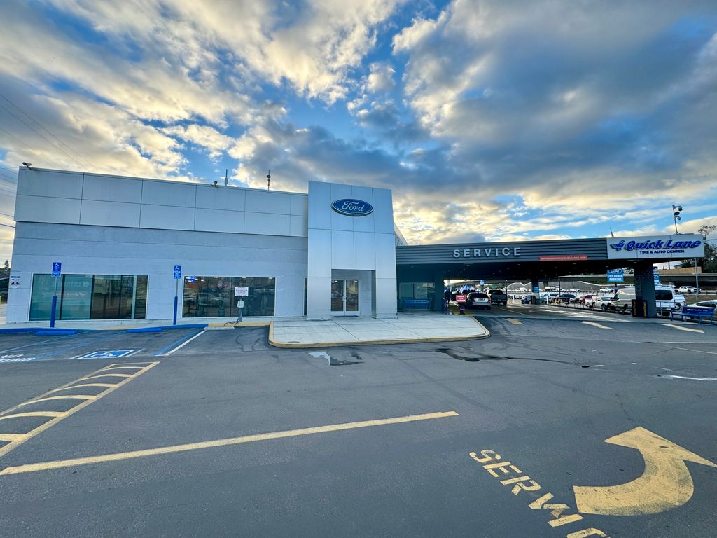 2022 Ford Edge SEL photo