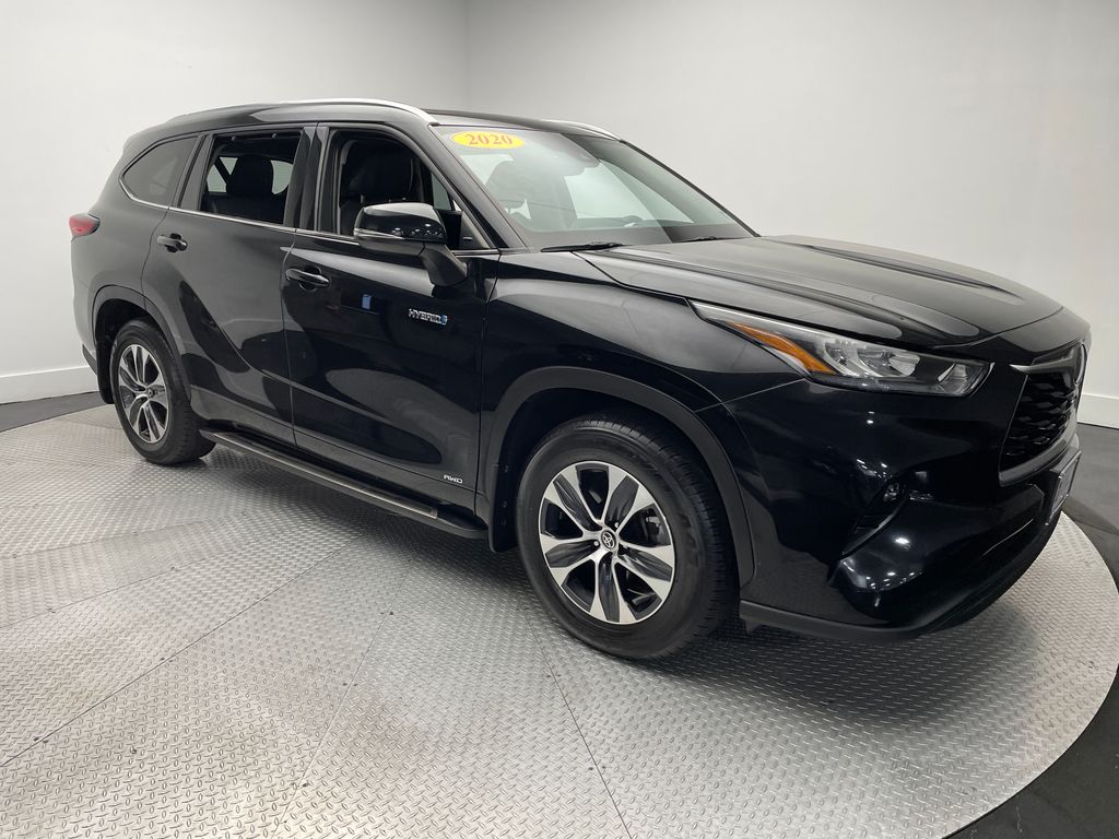 Thumbnail: 2020 Toyota Highlander - 3