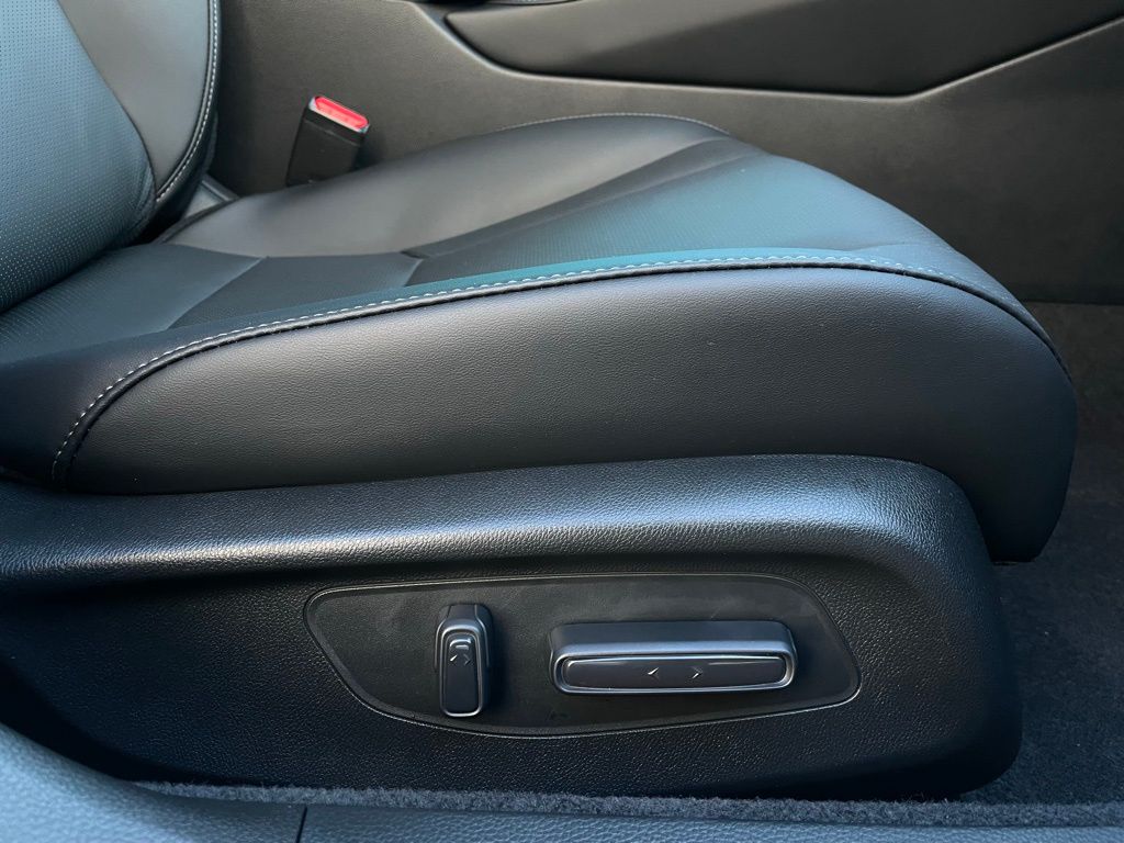 2025 Honda Accord Touring 31