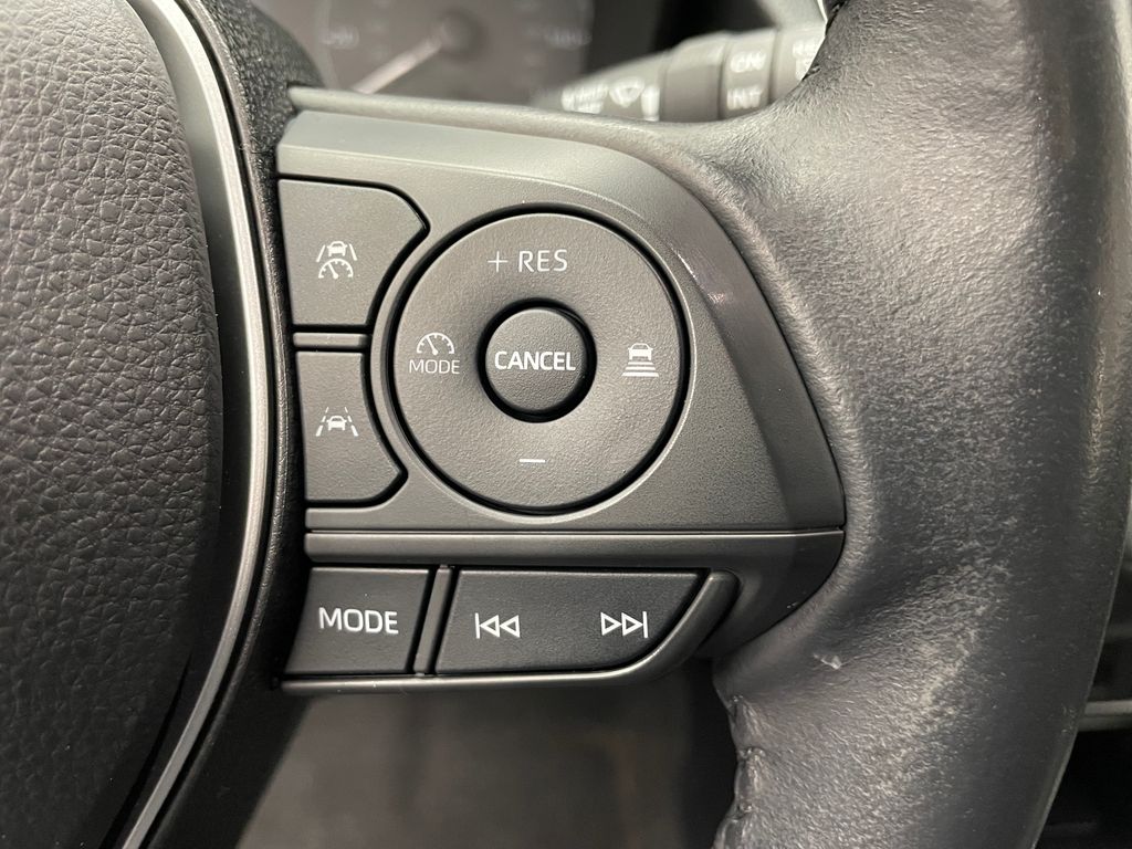 Thumbnail: 2023 Toyota Corolla Cross - 22